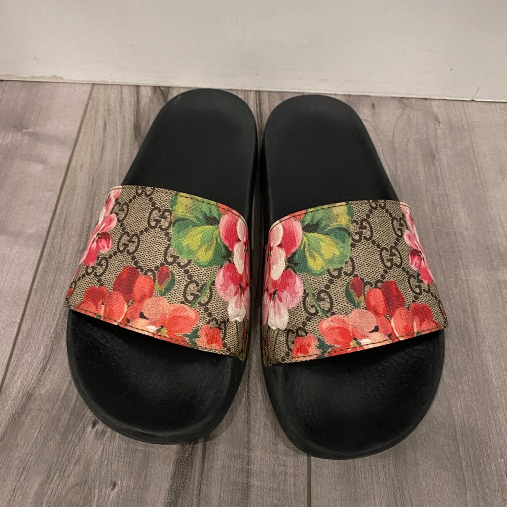 Gucci slides